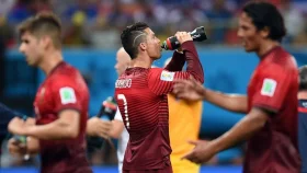 হাইড্রেশন ব্রেকে ফিফার জমজমাট বাণিজ্য