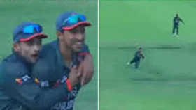 সৌম্যর অবিশ্বাস্য ক্যাচে সাজ ঘরে অ্যালেক্স কেরি