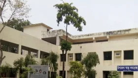 মুরাদনগর উপজেলা স্বাস্থ্য কমপ্লেক্স নিজেই রোগী