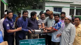 সিংড়ায় মৎস্য চাষীদের মাঝে বিভিন্ন উপকরণ বিতরণ
