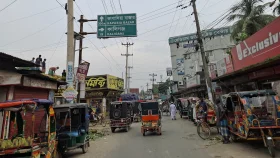 কাপাসিয়ায় ইজিবাইকের চার্জে বাড়ছে বিদ্যুতের চাপ, ভোগান্তিতে গ্রাহক