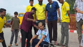 ব্রাজিলের জয়ে মাথা ন্যাড়া করলেন আর্জেন্টিনা সমর্থক