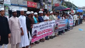 ঝিনাইদহে রেললাইন ও মেডিকেল কলেজ স্থাপনের দাবিতে মানববন্ধন