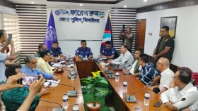 সাংবাদিকদের সঙ্গে ঝিনাইদহ পুলিশ সুপারের মতবিনিময়