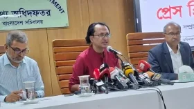 আওয়ামী লীগ পুরোপুরি নিষিদ্ধের বিষয়ে সিদ্ধান্ত নেবে আদালত: তথ্য উপদেষ্টা