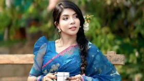 অভিনয়ের পাশাপাশি নির্মাণেও থাকবেন নওশাবা