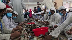 পাগলা মসজিদে এবার মিললো ৪৩ বস্তা টাকা, চলছে গণনা