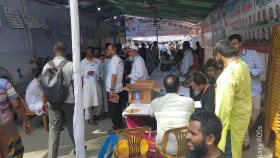 আনন্দমুখর পরিবেশে চলছে বনশ্রী সোসাইটির নির্বাচন