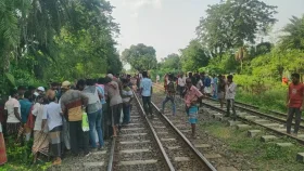 ট্রেনের ধাক্কায় গরু ব্যবসায়ীর মৃত্যু