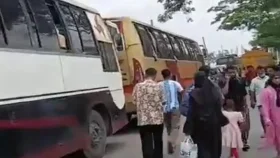 মহাসড়কে দুই গ্রামবাসীর সংঘর্ষ, আটকে আছে যানবাহন