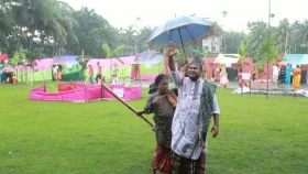 বরগুনায় ঘূর্ণিঝড় মোকাবিলায় জনসচেতনতা বাড়াতে মাঠ মহড়া