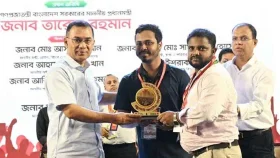 জুলাই স্মৃতি স্মারক তুলে দিলেন প্রধানমন্ত্রী