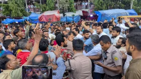 গুলিস্তানে জামায়াতের মিছিলে হামলা, আহত ২০