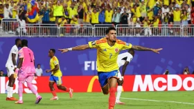 ঘানাকে কাঁদিয়ে শেষ ষোলোয় কলম্বিয়া