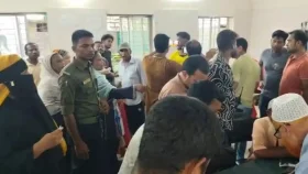 নারায়ণগঞ্জে আসামী ধরতে গিয়ে ৩ পুলিশ সদস্যসহ ৪জন আহত