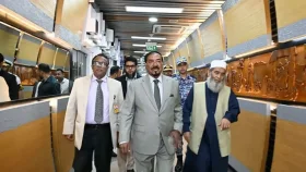 খামেনির জানাজা শেষে দেশে ফিরেছেন স্পিকার