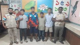 বরিশালে ডিবির অভিযানে কিশোর গ্যাংয়ের চার সদস্য আটক