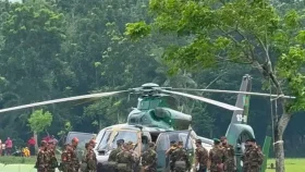 ঝিনাইদহে সেনাবাহিনীর গ্রীষ্মকালীন যৌথ মহড়া পরিদর্শন করলেন সেনাপ্রধান