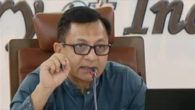 'বন্ধ কলকারখানা চালু করে নতুন কর্মসংস্থান সৃষ্টি করতে চায় সরকার'