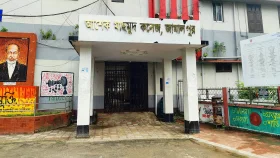 ভুল প্রশ্নে এইচএসসি পরীক্ষা: অনিশ্চয়তায় ১০০ শিক্ষার্থীর ভবিষ্যৎ