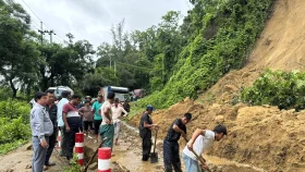 রাঙামাটির ৯৭ স্থানে পাহাড়ধস, আশ্রয়কেন্দ্রে ৪১৬৬ মানুষ