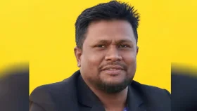 হাটহাজারীতে মেয়ের সামনে বাবাকে কুপিয়ে হত্যা
