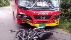 টাঙ্গাইলে বাস-মোটরসাইকেলের মুখোমুখি সংঘর্ষে নারী নিহত