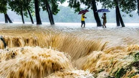 চট্টগ্রামে বন্যা ও পাহাড়ধসে ৩৯ জনের মৃত্যু, পানিবন্দি ৯ লক্ষাধিক মানুষ