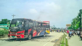 মেয়েকে মাদ্রাসায় নিতে যাওয়ার পথে বাসচাপায় প্রাণ গেল বাবার
