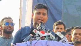 &lsquo;এই ফার্মের মুরগিরা রাস্তায় এসেছে বলেই আজকে আপনি শিক্ষামন্ত্রী&rsquo;