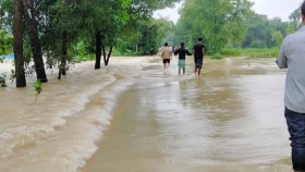 তিন নদীর পানি বিপৎসীমার ওপরে