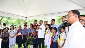 শিক্ষার্থীদের প্রতি বছর একটি করে গাছ লাগানোর আহ্বান প্রধানমন্ত্রীর