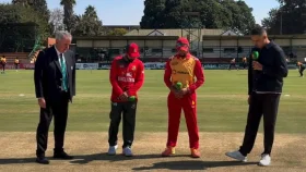 টসে জিতে বোলিংয়ে বাংলাদেশ