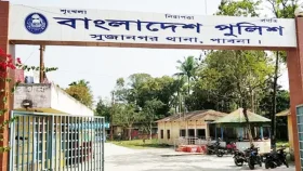 মাইকে ঘোষণা দিয়ে পুলিশের ওপর হামলার অভিযোগ