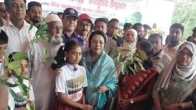বাসযোগ্য বাংলাদেশ বিনির্মাণে কাজ করছে সরকার : বিমানমন্ত্রী