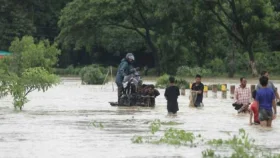 ভারী বৃষ্টি ও পাহাড়ি ঢলে ১৫ জেলায় বন্যার শঙ্কা