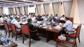 বস্ত্র খাতের সমস্যা সমাধানে প্রধানমন্ত্রীর নির্দেশ