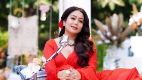 প্রশ্নফাঁসবিরোধী আন্দোলনে শিক্ষার্থীদের পাশে নেহা কক্কর