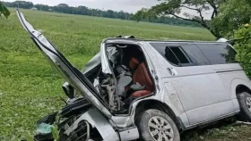 পাকুন্দিয়ায় বাস-মাইক্রোবাসের মুখোমুখি সংঘর্ষে নিহত ১