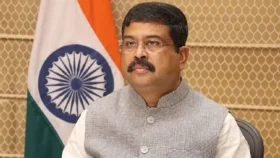 যে ৩ কারণে ভারতের শিক্ষামন্ত্রীর পদত্যাগ