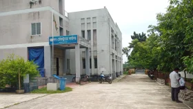 সাব-রেজিস্ট্রার না থাকায় ঘোড়াঘাটে বন্ধ জমি ক্রয় বিক্রয়