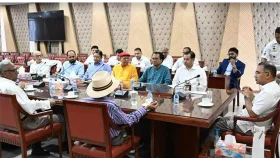 প্রধানমন্ত্রীর সাথে ন্যাশনাল এডিটরস কাউন্সিলের নেতাদের বৈঠক