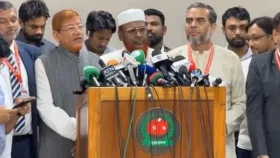 'স্বাধীনভাবে কাজ করতে পারছে না ইসি'