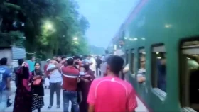 মোবারকগঞ্জে ট্রেন রেখেই চালক গায়েব