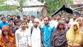 গ্রাম থেকে মক্কা, পায়ে হেঁটে হজের পথে নাটোরের দুলাল