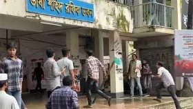 জবিতে ছাত্রদল-শিবির সংঘর্ষ সাংবাদিকসহ আহত ১৫