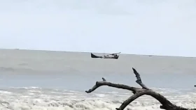 গভীর বঙ্গোপসাগরে মাছধরা ট্রলারে জলদস্যুদের হামলা, ১২ জেলে আহত