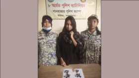 বিপুল পরিমাণ ইয়াবাসহ নারী গ্রেপ্তার