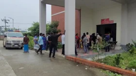 সিরাজগঞ্জে যাত্রীবাহী বাসে ট্রাকের ধাক্কায় নিহত ২