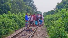 রেললাইন থেকে দম্পতির ছিন্নবিচ্ছিন্ন মরদেহ উদ্ধার